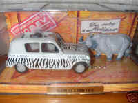 4SAFARIRIHINO4GLACES.jpg (27028 octets)